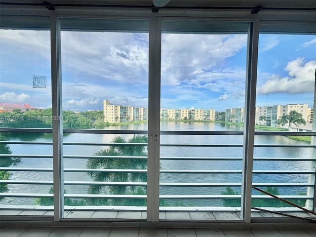 141 SE 3rd Ave # 402, Dania Beach FL 33004 - Dania Beach, FL - Photo 2