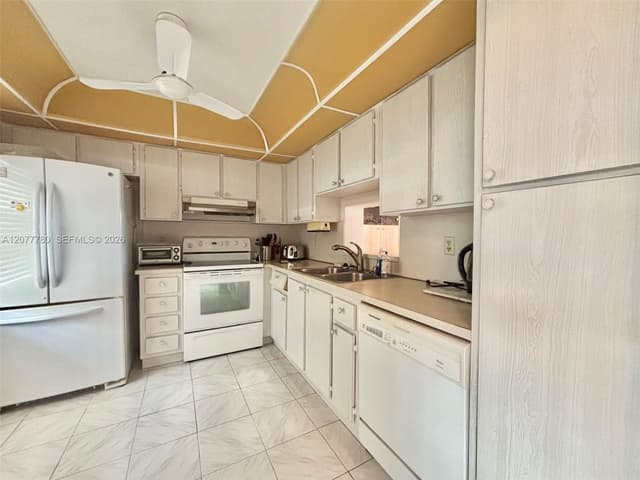 141 SE 3rd Ave # 402, Dania Beach FL 33004 - Dania Beach, FL - Photo 7