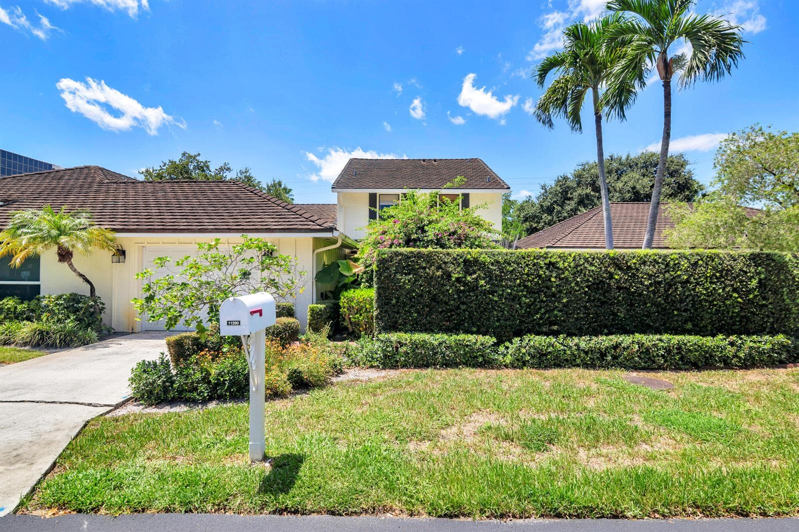 11290 Glen Oaks Court, North Palm Beach FL 33408