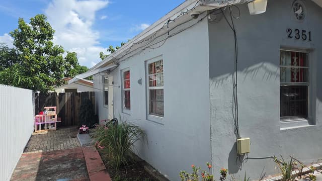 2351 NW 104TH Terrace, Miami FL 33147 - Miami, FL - Photo 6