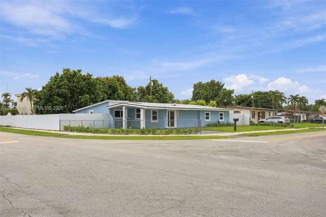4035 SW 108th Ave, Miami FL 33165 - Miami, FL - Photo 4
