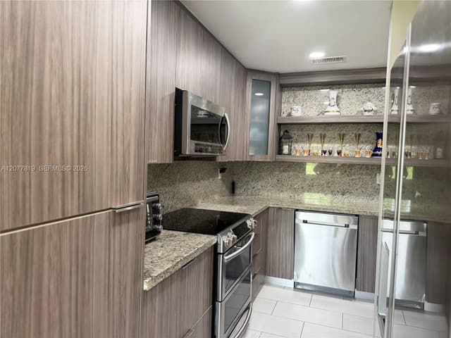 10875 NW 29th Mnr, Sunrise FL 33322 - Sunrise, FL - Photo 2
