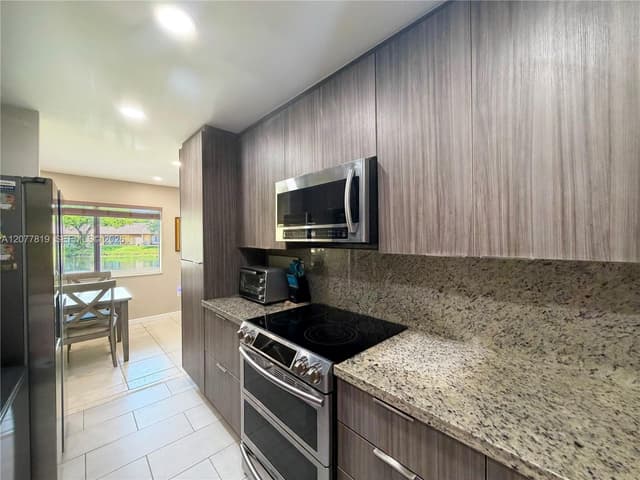 10875 NW 29th Mnr, Sunrise FL 33322 - Sunrise, FL - Photo 3