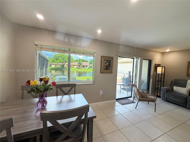 10875 NW 29th Mnr, Sunrise FL 33322 - Sunrise, FL - Photo 5