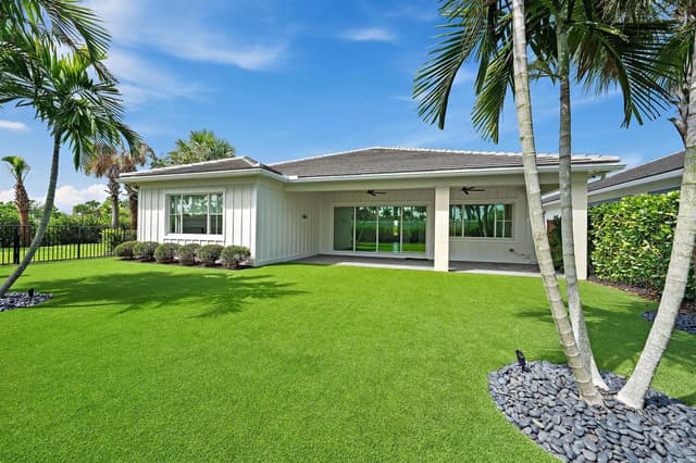 12176 Waterstone Circle, Palm Beach Gardens FL 33412 - Palm Beach Gardens, FL - Photo 6