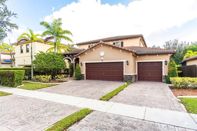 125 SE 36th Pl, Homestead FL 33033 - Homestead, FL - Photo 2