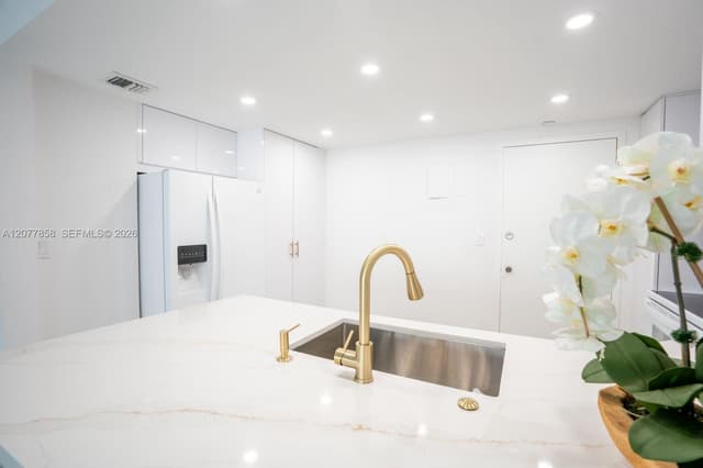 2100 S Ocean Dr # 5B, Fort Lauderdale FL 33316 - Fort Lauderdale, FL - Photo 5