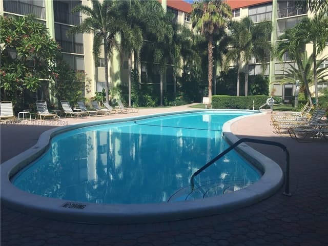 5321 NE 24th Ter # 502A, Fort Lauderdale FL 33308 - Fort Lauderdale, FL - Photo 2