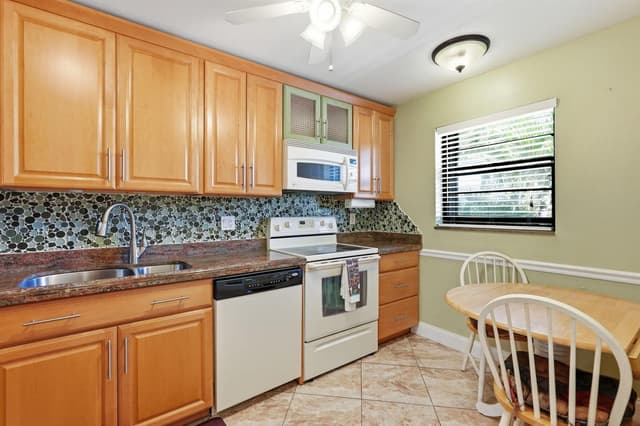 367 S Federal Highway # A209, Deerfield Beach FL 33441 - Deerfield Beach, FL - Photo 7