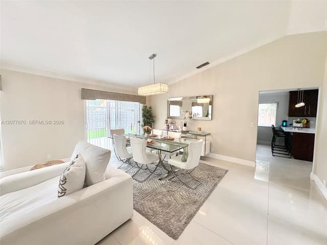 8541 NW 54th St, Lauderhill FL 33351 - Lauderhill, FL - Photo 5