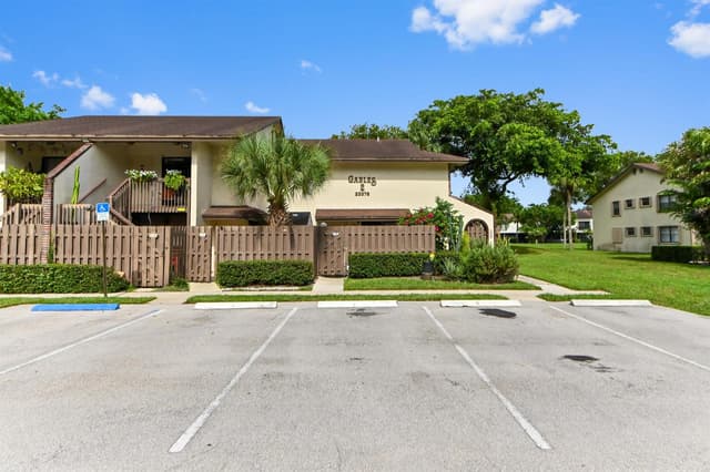 23378 Lyons Road # 204, Boca Raton FL 33428 - Boca Raton, FL - Photo 2
