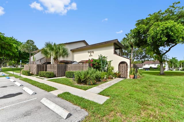 23378 Lyons Road # 204, Boca Raton FL 33428 - Boca Raton, FL - Photo 3