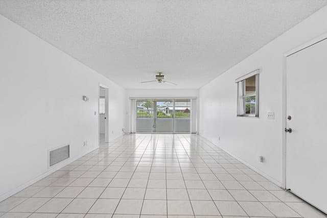 121 MOCKINGBIRD Lane, Delray Beach FL 33445 - Delray Beach, FL - Photo 3
