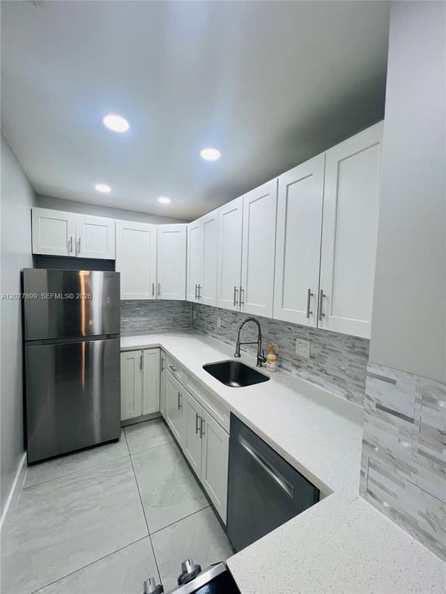 1332 NW 3rd Ave, Fort Lauderdale FL 33311 - Fort Lauderdale, FL - Photo 4