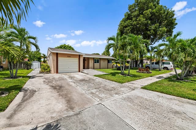 6981 SW 1ST Court, Margate FL 33068 - Margate, FL - Photo 3