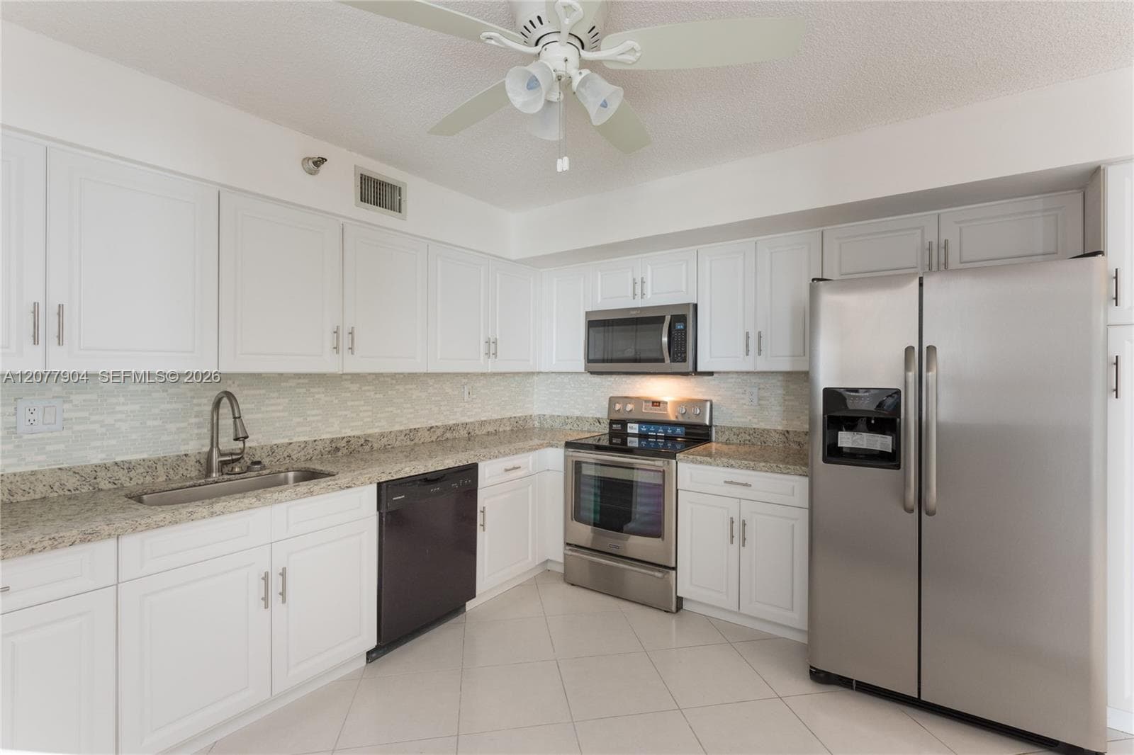 3500 MYSTIC POINTE DR # 2202, Aventura FL 33180 - Aventura, FL - Photo 1