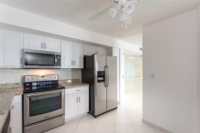 3500 MYSTIC POINTE DR # 2202, Aventura FL 33180 - Aventura, FL - Photo 4