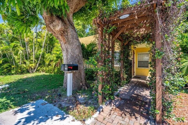 1602 N L Street, FL 33460 - Photo 3