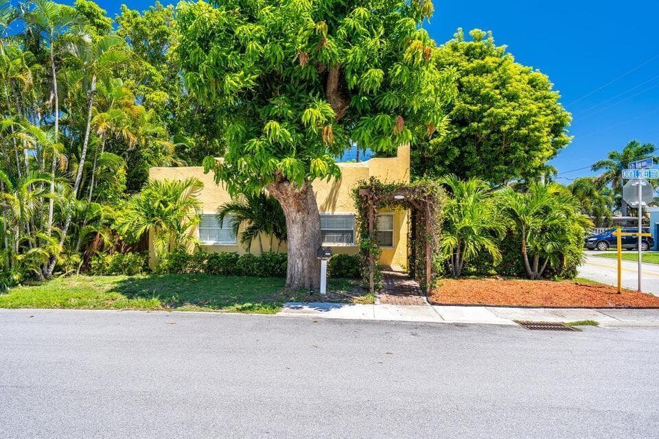 1602 N L Street, FL 33460 - Photo 1