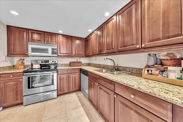 17600 N Bay Rd # N503, Sunny Isles Beach FL 33160 - Sunny Isles Beach, FL - Photo 4