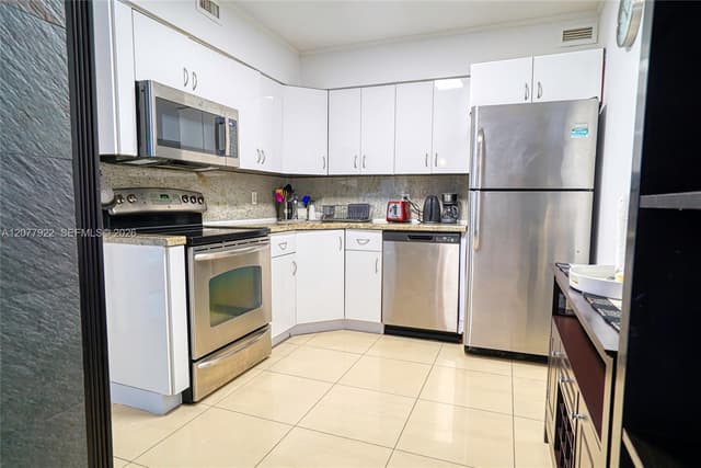 5161 Collins Ave # 1101, Miami Beach FL 33140 - Miami Beach, FL - Photo 3