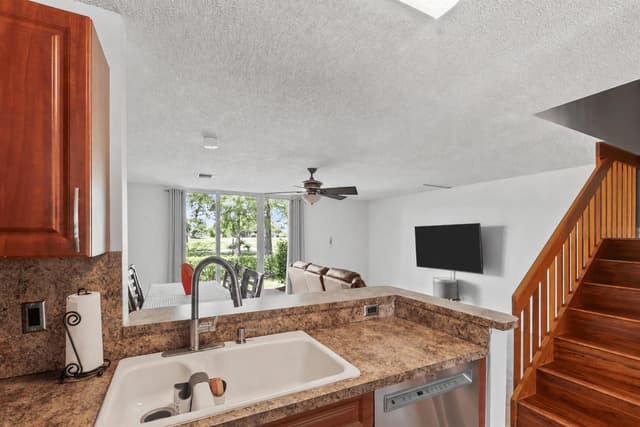 7127 WOODMONT Way # 7127, Tamarac FL 33321 - Tamarac, FL - Photo 7