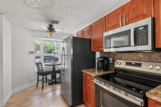 7127 WOODMONT Way # 7127, Tamarac FL 33321 - Tamarac, FL - Photo 5