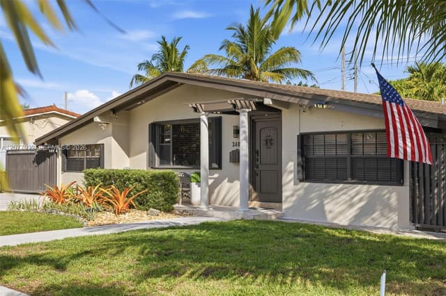 2485 NE 214th St, Miami FL 33180 - Miami, FL - Photo 4