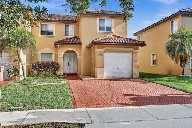 13949 N Forest Oak Cir, Davie FL 33325 - Davie, FL - Photo 2