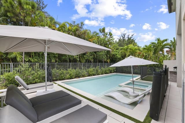 16238 Cabernet Drive, Delray Beach FL 33446 - Delray Beach, FL - Photo 2
