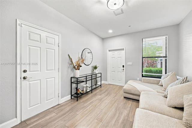 156 SW 185th Way, Pembroke Pines FL 33029 - Pembroke Pines, FL - Photo 2