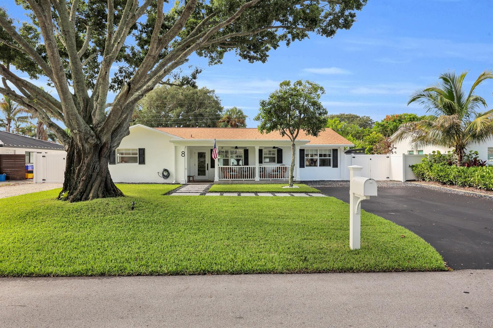 8 WINDSOR Road W, Jupiter FL 33469 - Jupiter, FL - Photo 1