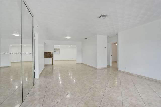 6761 Pershing St, Hollywood FL 33024 - Hollywood, FL - Photo 6
