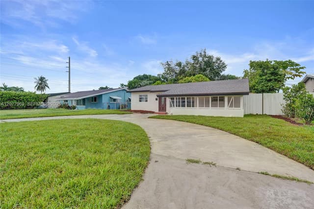 6761 Pershing St, Hollywood FL 33024 - Hollywood, FL - Photo 3