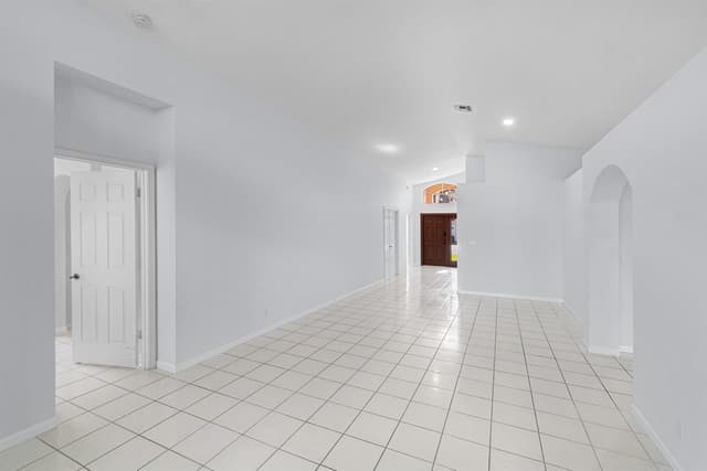5737 Royal Club Drive, Boynton Beach FL 33437 - Boynton Beach, FL - Photo 6