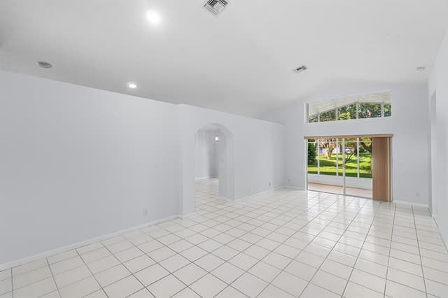 5737 Royal Club Drive, Boynton Beach FL 33437 - Boynton Beach, FL - Photo 3