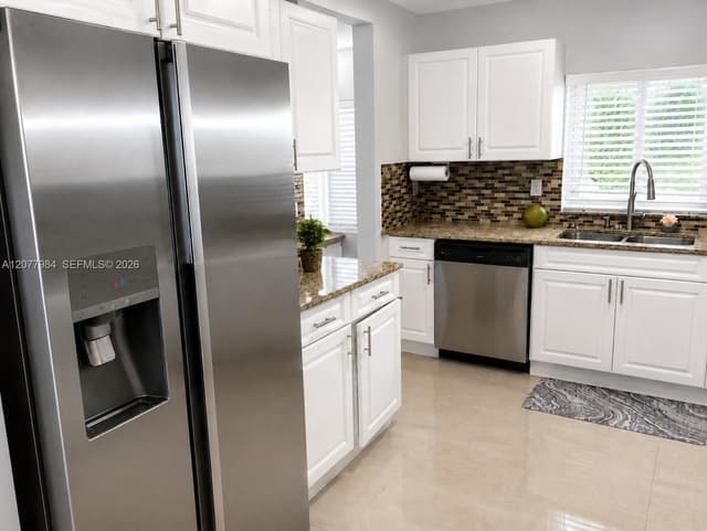 525 NW 23rd Ave, Miami FL 33125 - Miami, FL - Photo 6