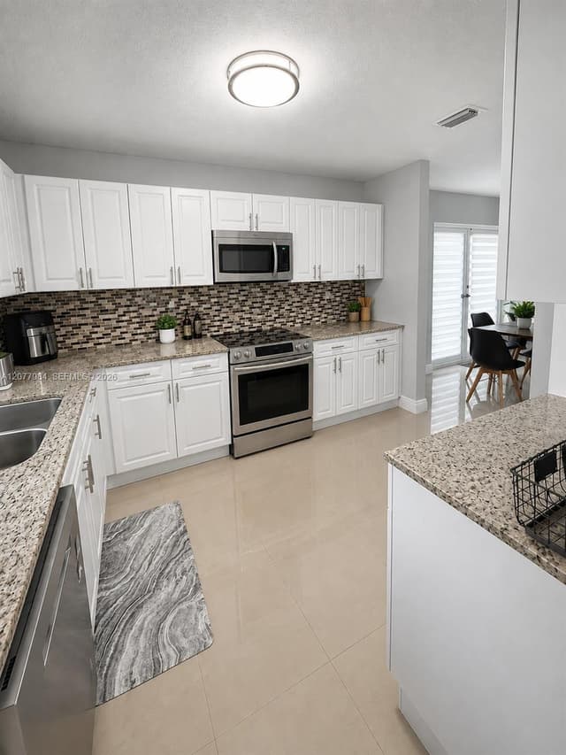 525 NW 23rd Ave, Miami FL 33125 - Miami, FL - Photo 7