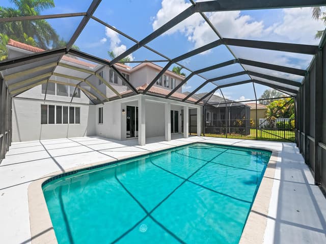 1204 Camellia Circle, Weston FL 33326 - Weston, FL - Photo 5