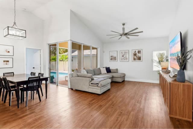 944 Dickens Place, West Palm Beach FL 33411 - West Palm Beach, FL - Photo 3