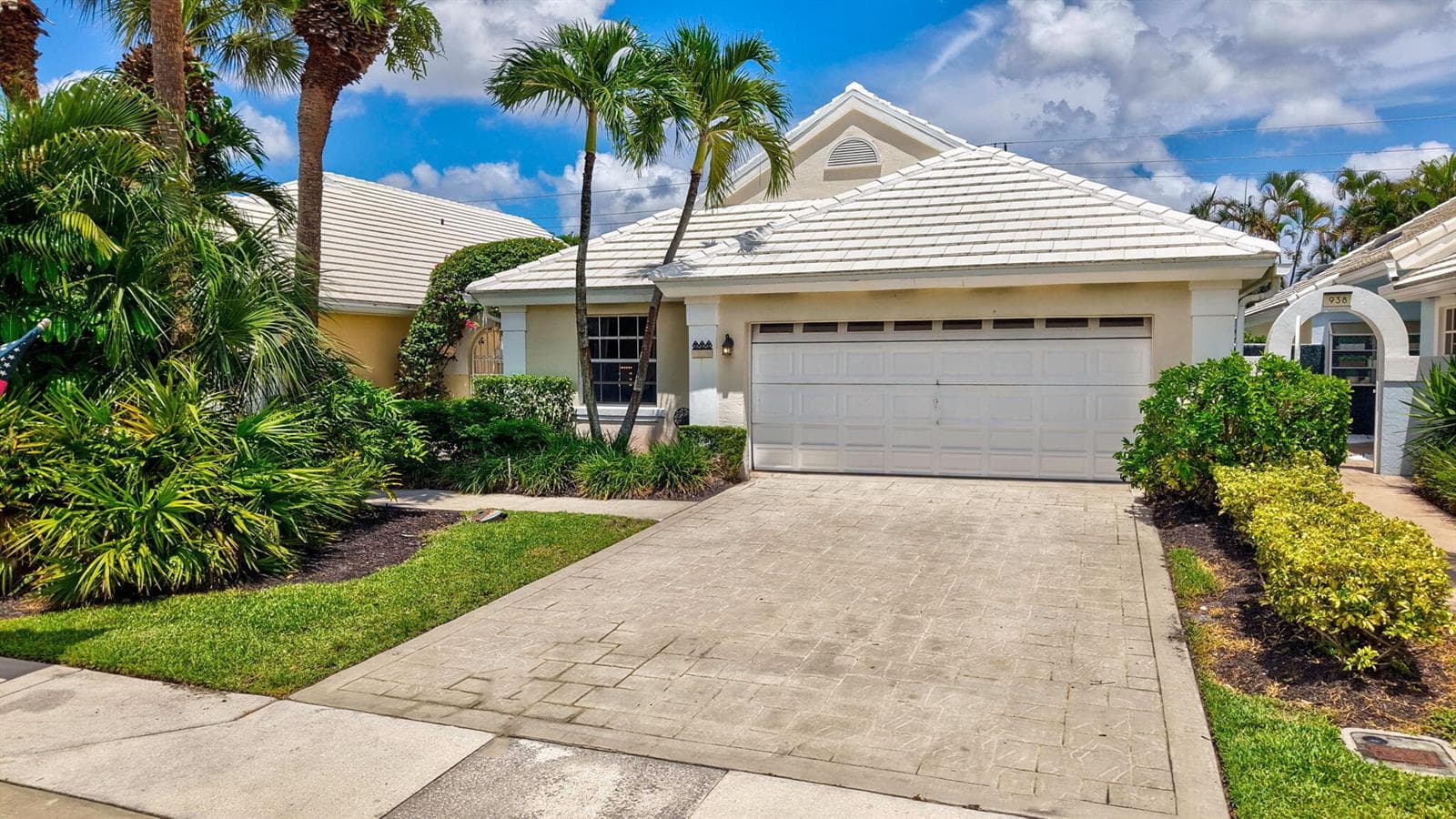 944 Dickens Place, West Palm Beach FL 33411 - West Palm Beach, FL - Photo 1