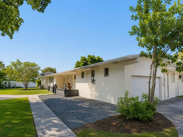 6700 SW 97th Ave, Miami FL 33173 - Miami, FL - Photo 5