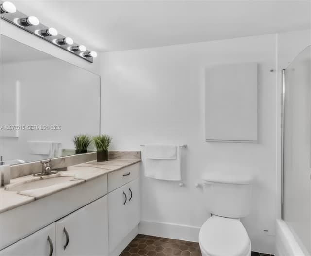 1200 Brickell Bay Dr # 2510, Miami FL 33131 - Miami, FL - Photo 4