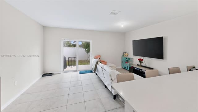 389 NW 10th Ct, Florida City FL 33034 - Florida City, FL - Photo 4