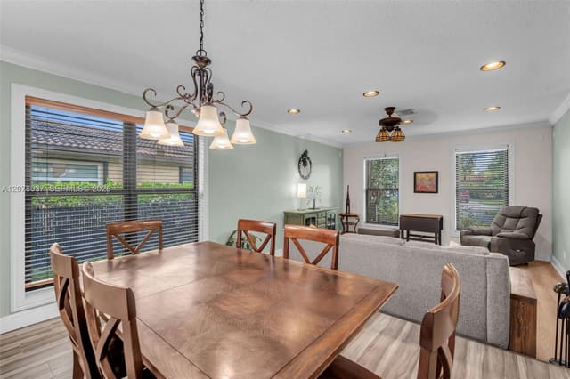 2426 NW 118th Ter, Coral Springs FL 33065 - Coral Springs, FL - Photo 6