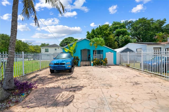 390 NE 166th St, North Miami FL 33162 - North Miami, FL - Photo 4