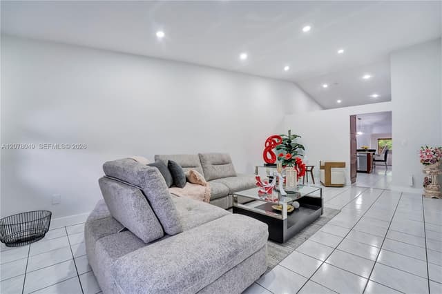 5670 W 20th Ct, Hialeah FL 33016 - Hialeah, FL - Photo 3