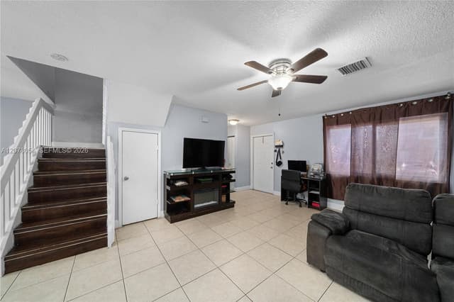1293 Sussex Dr, North Lauderdale FL 33068 - North Lauderdale, FL - Photo 6