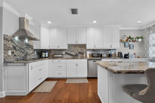 329 SE 3rd St # 501T, Hallandale Beach FL 33009 - Hallandale Beach, FL - Photo 7