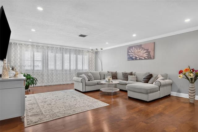 329 SE 3rd St # 501T, Hallandale Beach FL 33009 - Hallandale Beach, FL - Photo 3